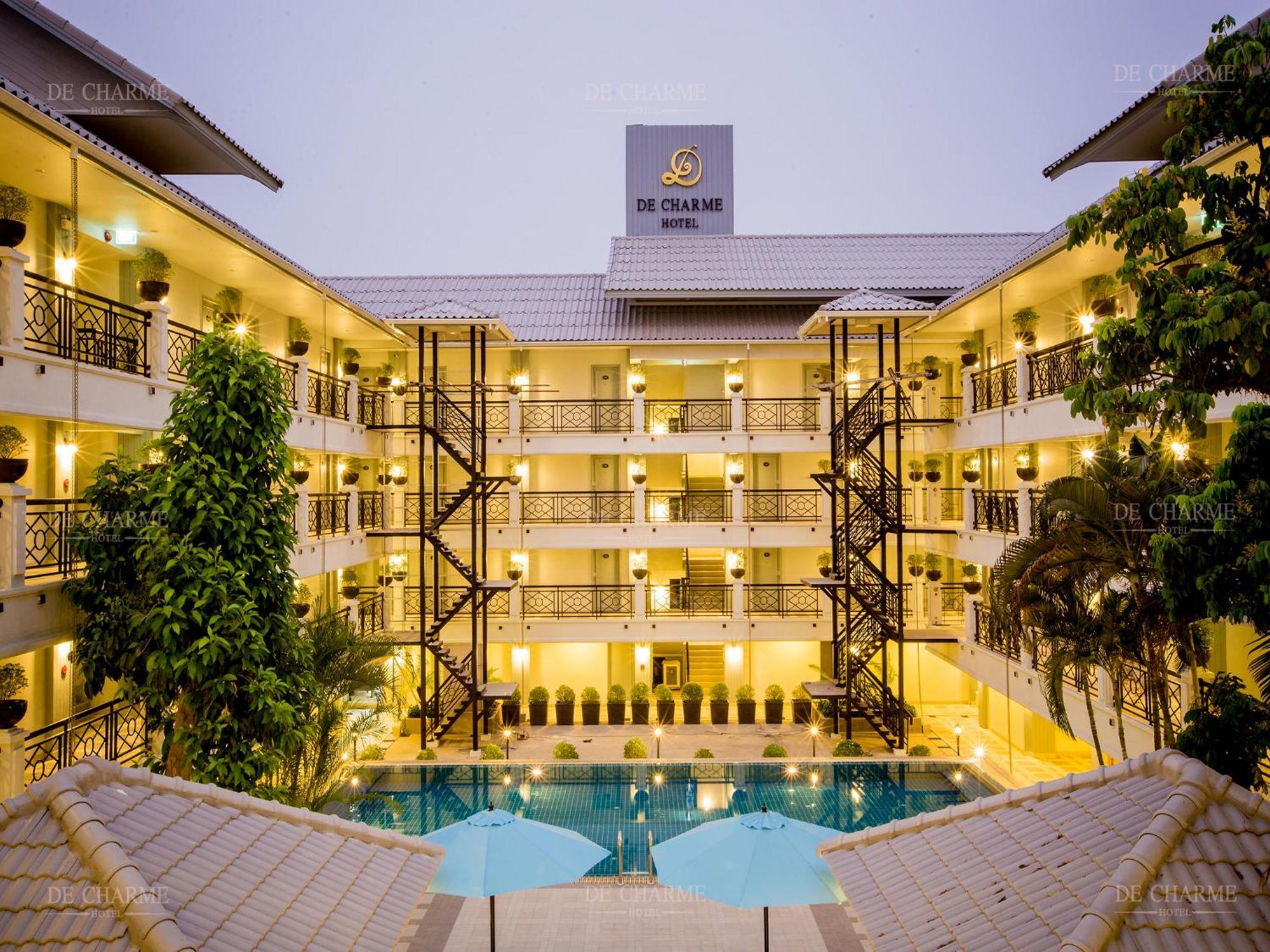 Decharme Hotel Chiang Mai Exteriör bild