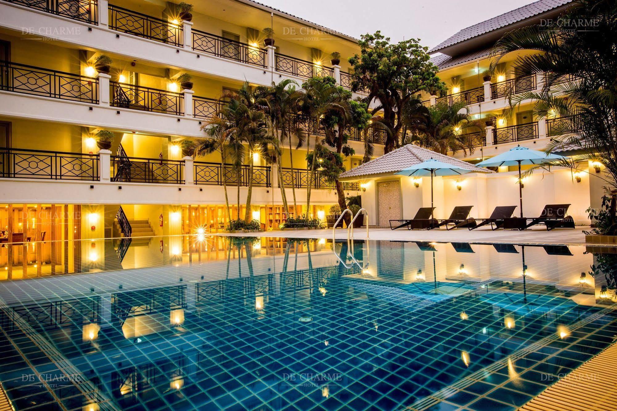 Decharme Hotel Chiang Mai Exteriör bild